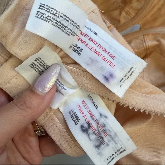 Deesse Femme Couture Nude Beige Lace Underwire Unpadded Bra size 42H Lot of 2 - Picture 9 of 9